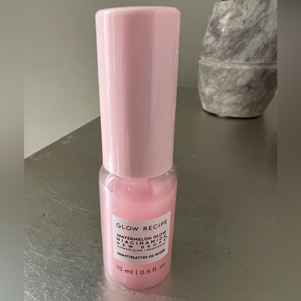 Glow Recipe
Watermelon Glow Niacinamide Dew Drops Serum